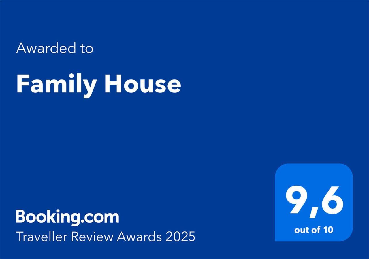 Family House Villa มอเซียร์เย ภายนอก รูปภาพ